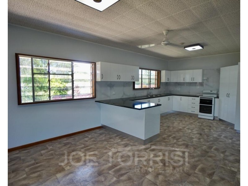 189 Martin Avenue, Mareeba QLD 4880