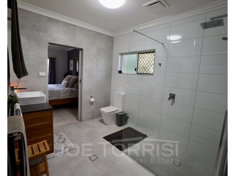 35 La Spina Road, Mareeba QLD 4880