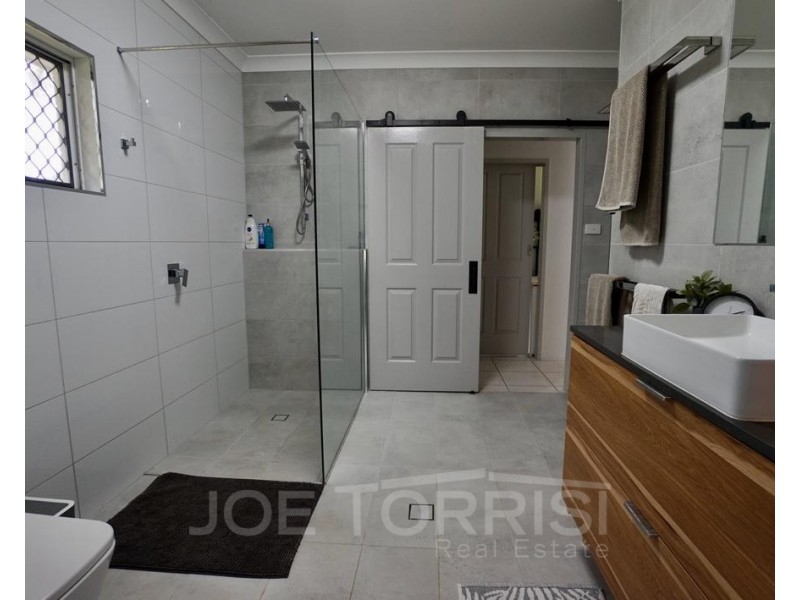 35 La Spina Road, Mareeba QLD 4880