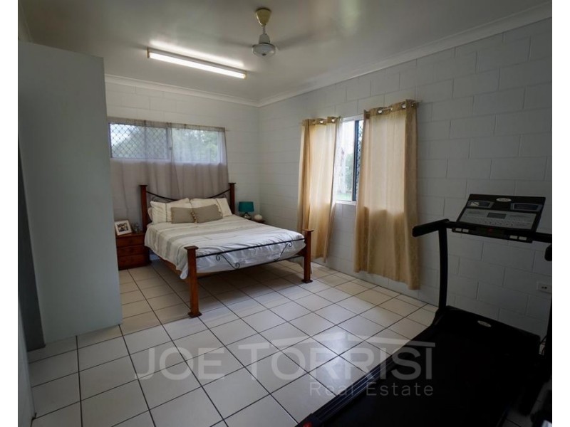 35 La Spina Road, Mareeba QLD 4880