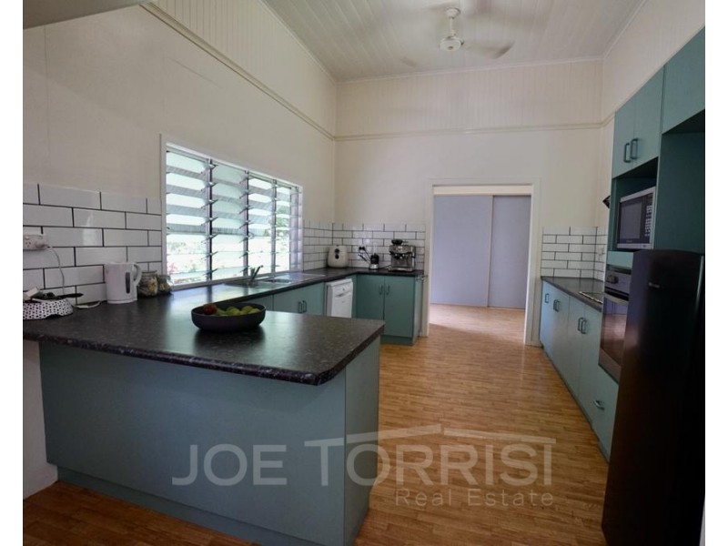 4 Andre Street, Mareeba QLD 4880