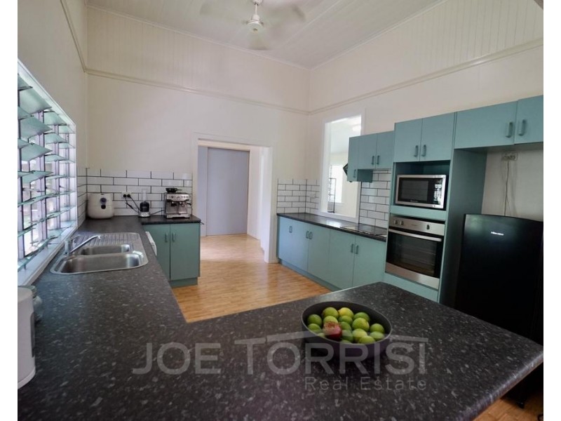 4 Andre Street, Mareeba QLD 4880