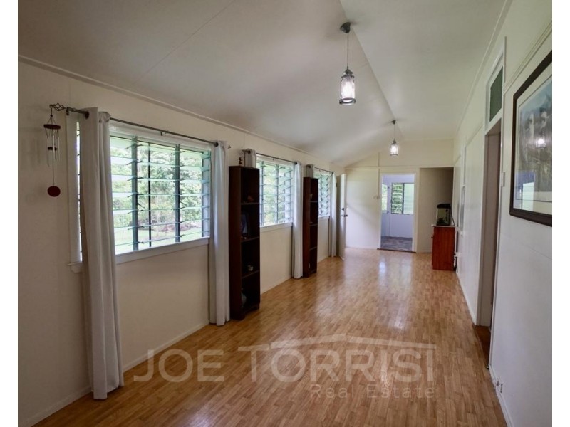 4 Andre Street, Mareeba QLD 4880
