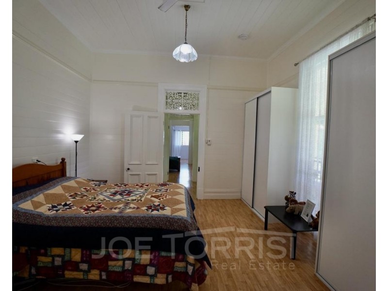 4 Andre Street, Mareeba QLD 4880