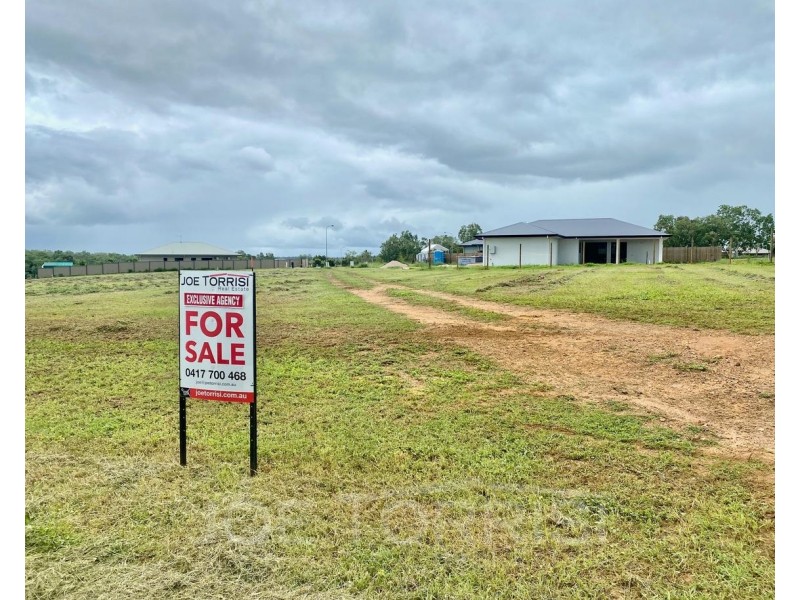 33 Andre Street, Mareeba QLD 4880