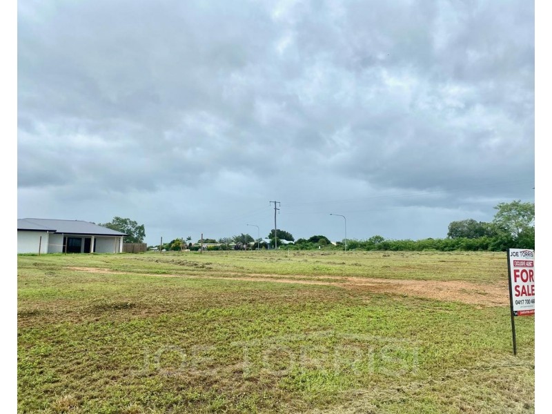 33 Andre Street, Mareeba QLD 4880