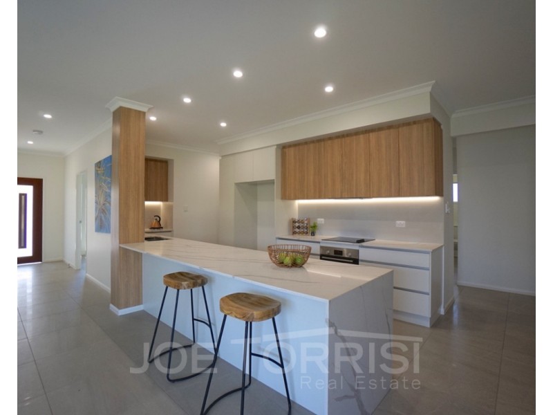 8 Allara Street, Mareeba QLD 4880