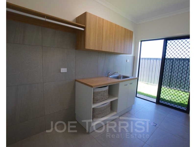 8 Allara Street, Mareeba QLD 4880