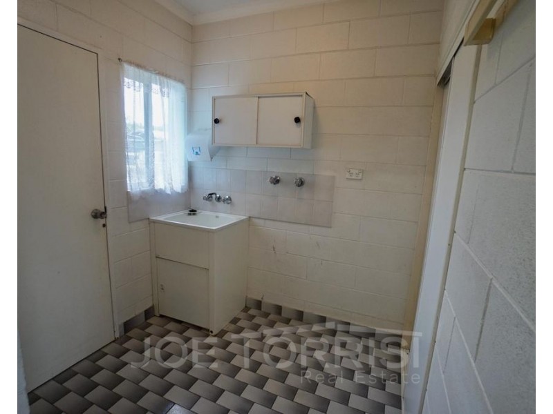 9 Donlen Street, Mareeba QLD 4880