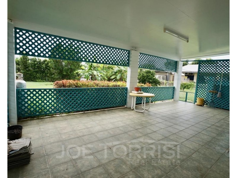 9 Donlen Street, Mareeba QLD 4880