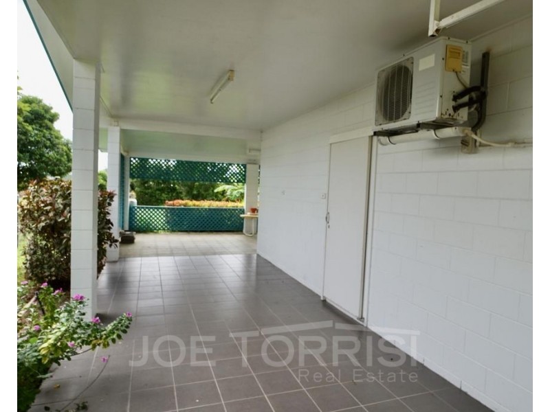 9 Donlen Street, Mareeba QLD 4880