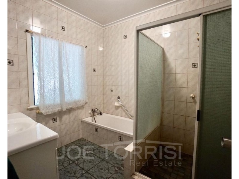 9 Shepherd Street, Mareeba QLD 4880