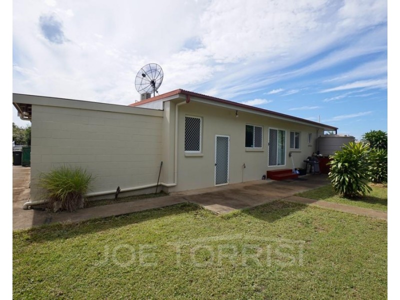 9 Shepherd Street, Mareeba QLD 4880