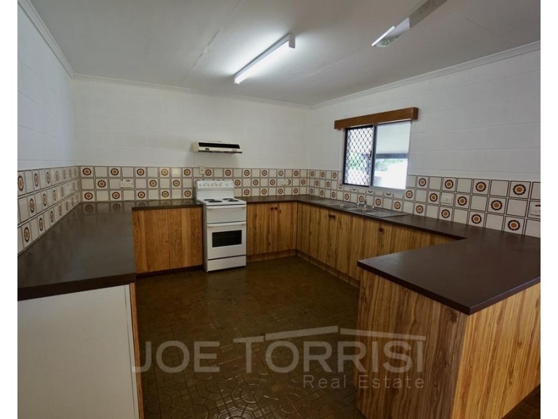 37 Royes Street, Mareeba QLD 4880