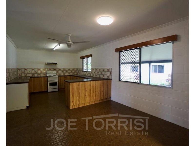37 Royes Street, Mareeba QLD 4880