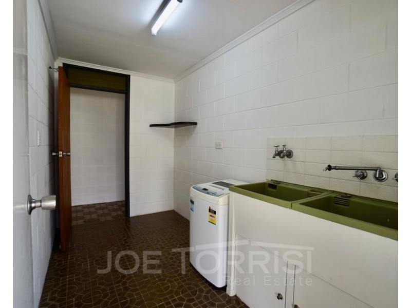 37 Royes Street, Mareeba QLD 4880