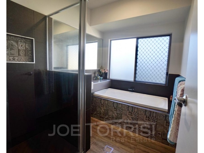 8 Summer Street, Mareeba QLD 4880