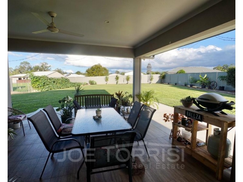 8 Summer Street, Mareeba QLD 4880