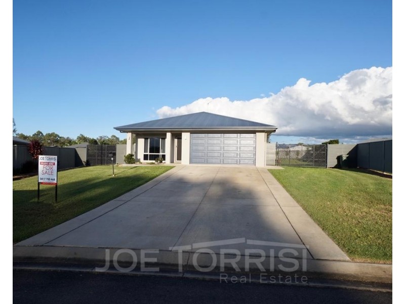 8 Summer Street, Mareeba QLD 4880