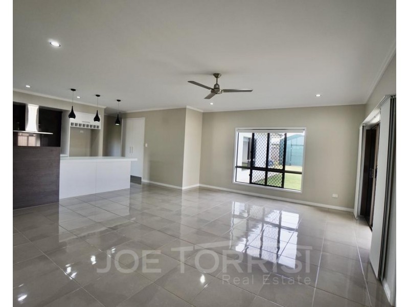 14 Yarrabee Close, Mareeba QLD 4880