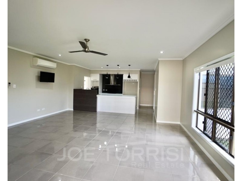 14 Yarrabee Close, Mareeba QLD 4880