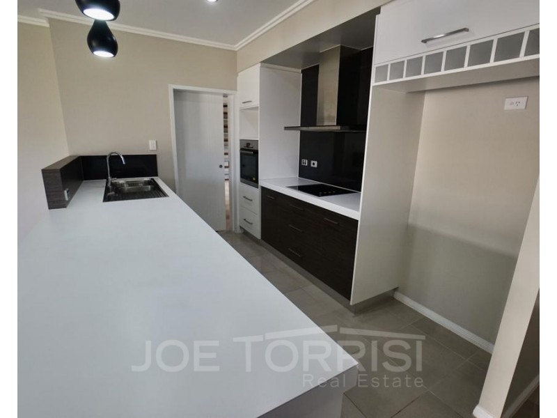 14 Yarrabee Close, Mareeba QLD 4880