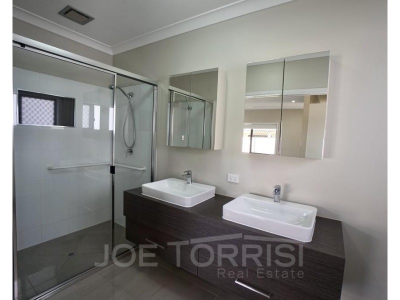 14 Yarrabee Close, Mareeba QLD 4880