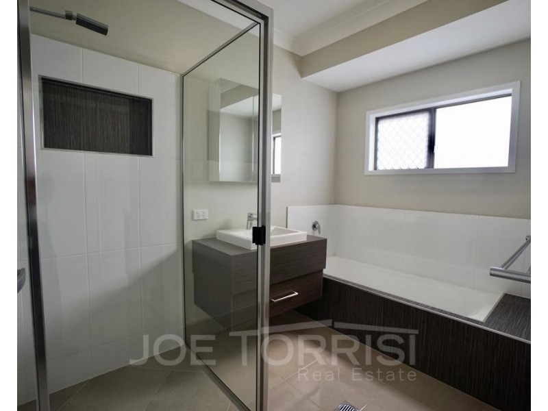 14 Yarrabee Close, Mareeba QLD 4880