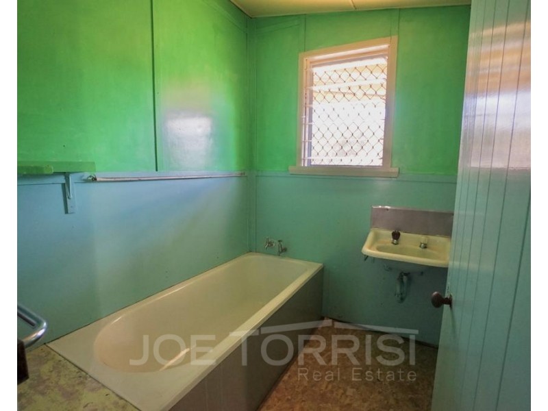 19 Mason Street, Mareeba QLD 4880