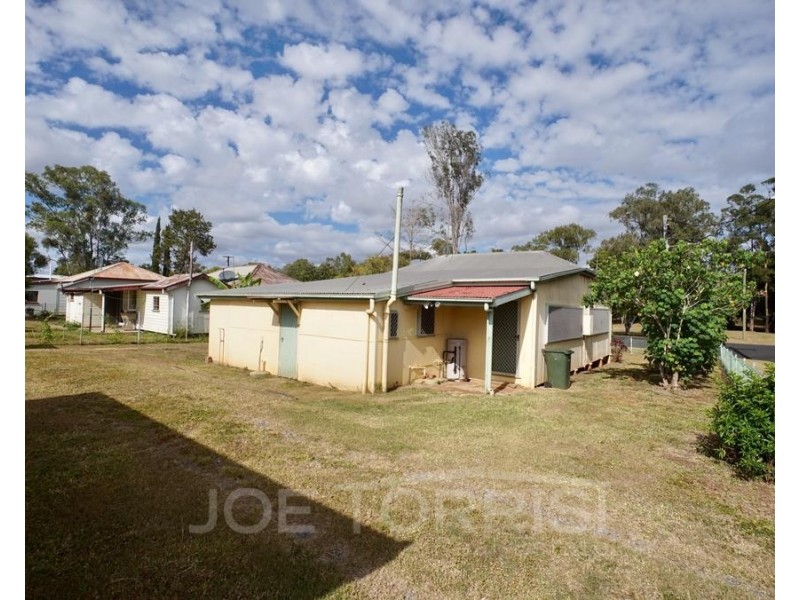 19 Mason Street, Mareeba QLD 4880