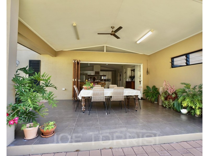 11 River Drive, Mareeba QLD 4880