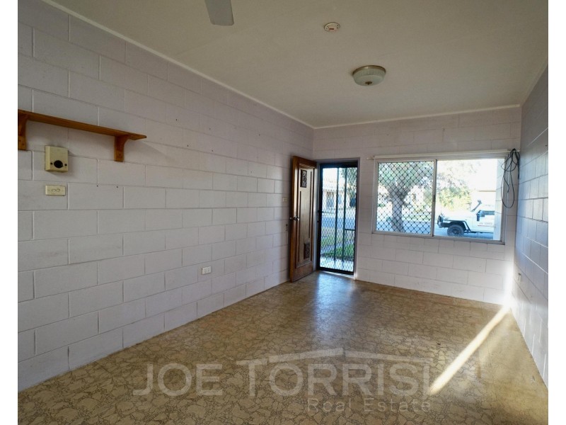14 Lawson Street, Mareeba QLD 4880