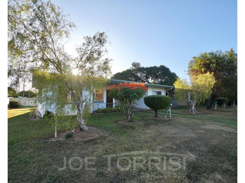 14 Lawson Street, Mareeba QLD 4880