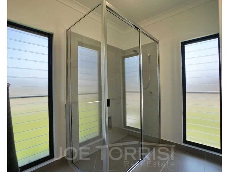2 Merindah Close, Mareeba QLD 4880