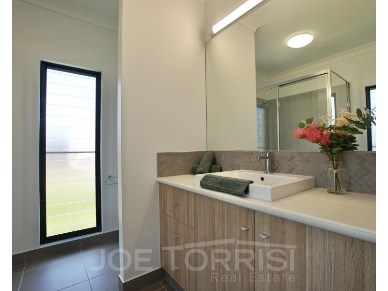 2 Merindah Close, Mareeba QLD 4880