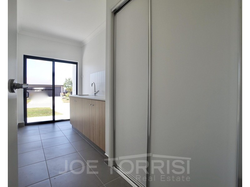 2 Merindah Close, Mareeba QLD 4880