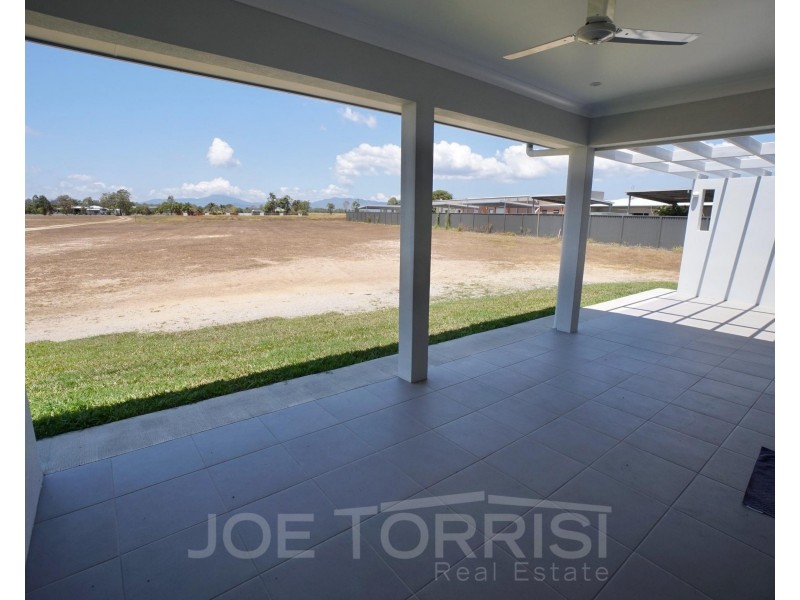 2 Merindah Close, Mareeba QLD 4880