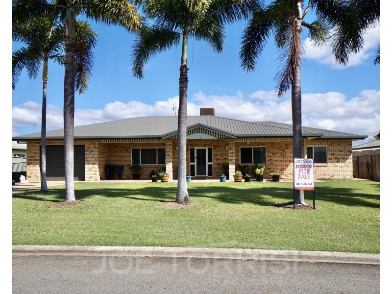 4 Mountain View Close, Mareeba QLD 4880