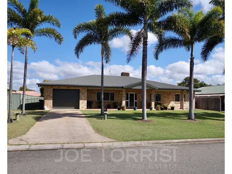 4 Mountain View Close, Mareeba QLD 4880