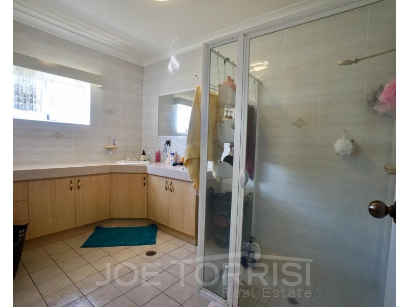 4 Mountain View Close, Mareeba QLD 4880