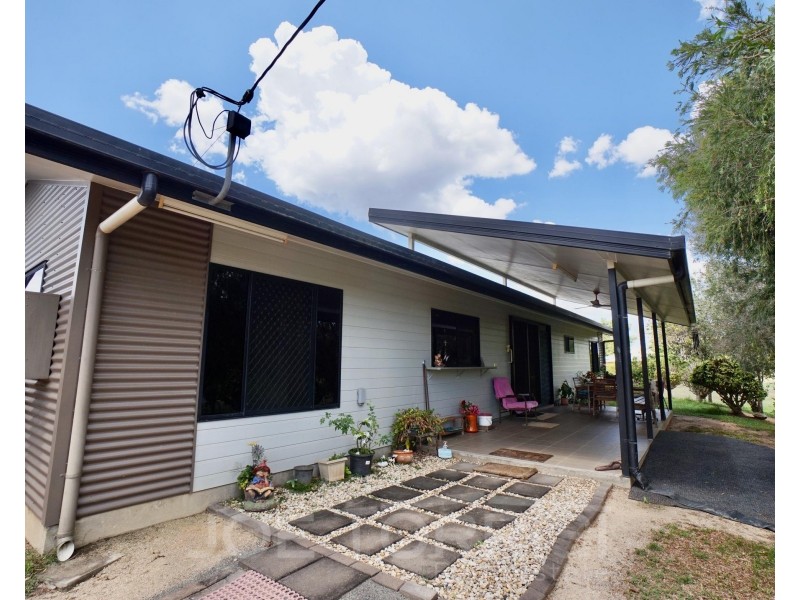 1104 Mareeba-Dimbulah Highway, Mareeba QLD 4880