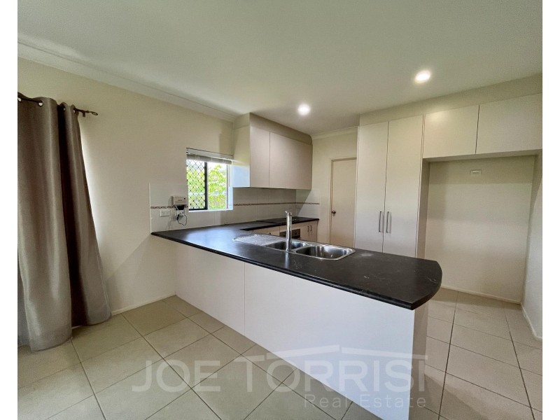 16 Leinster Drive, Mareeba QLD 4880