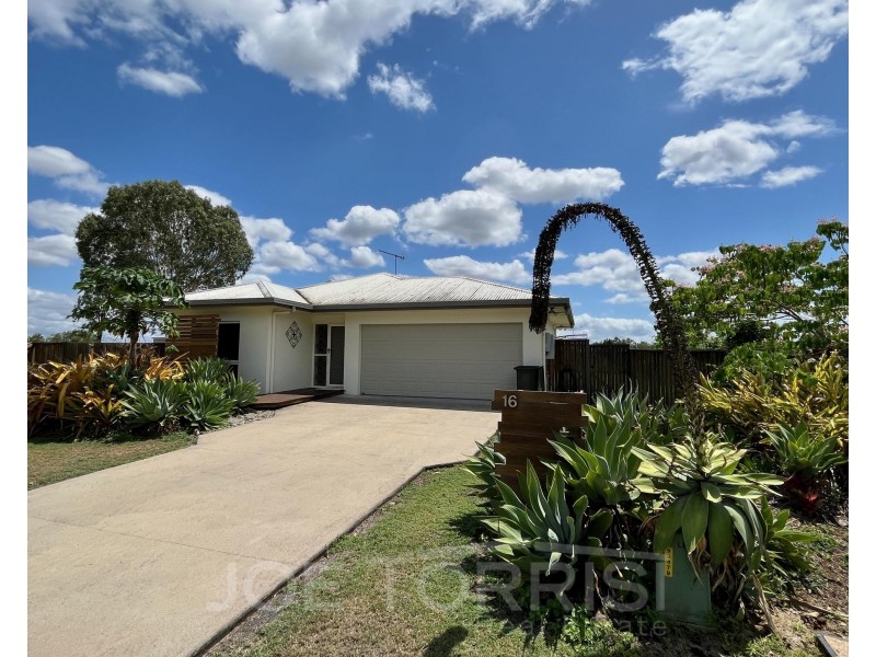 16 Leinster Drive, Mareeba QLD 4880