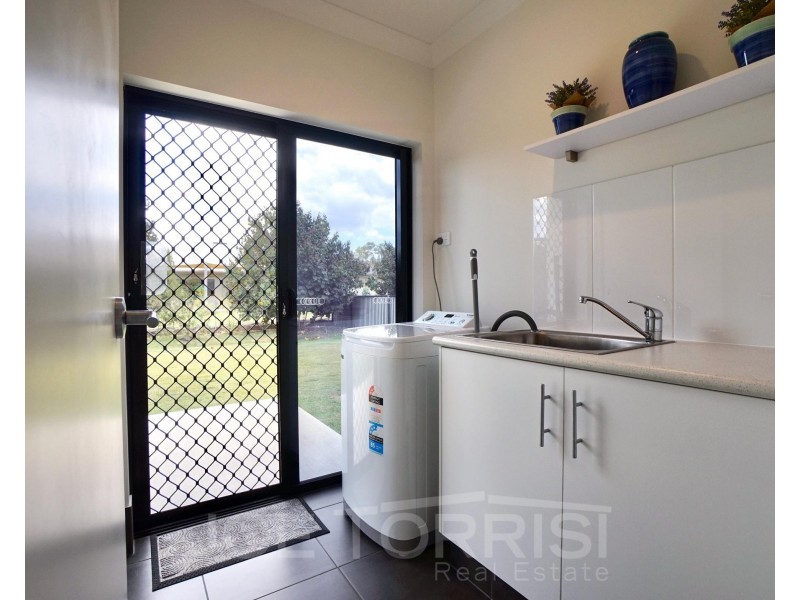 11 Catherine Atherton Drive, Mareeba QLD 4880