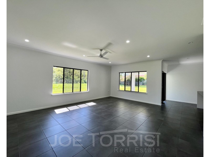 8 Dural Close, Mareeba QLD 4880