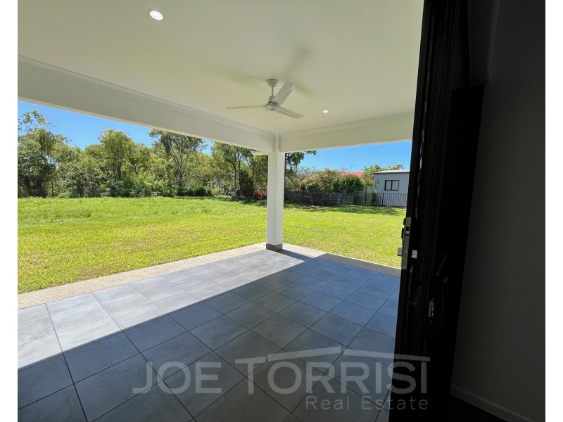 8 Dural Close, Mareeba QLD 4880