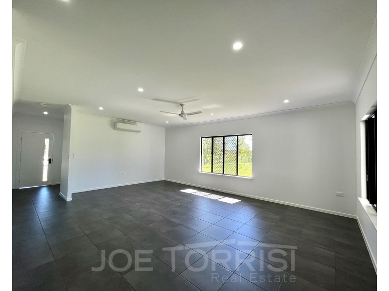 8 Dural Close, Mareeba QLD 4880
