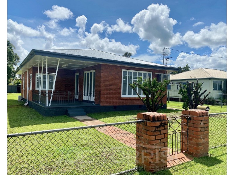 271 Byrnes Street, Mareeba QLD 4880