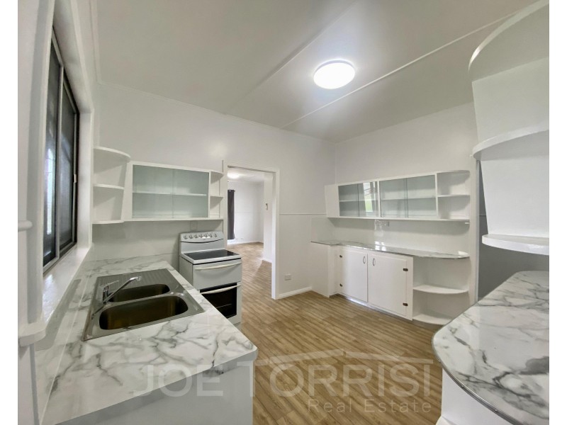 271 Byrnes Street, Mareeba QLD 4880