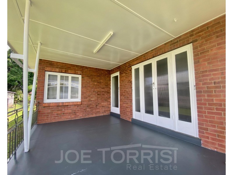 271 Byrnes Street, Mareeba QLD 4880